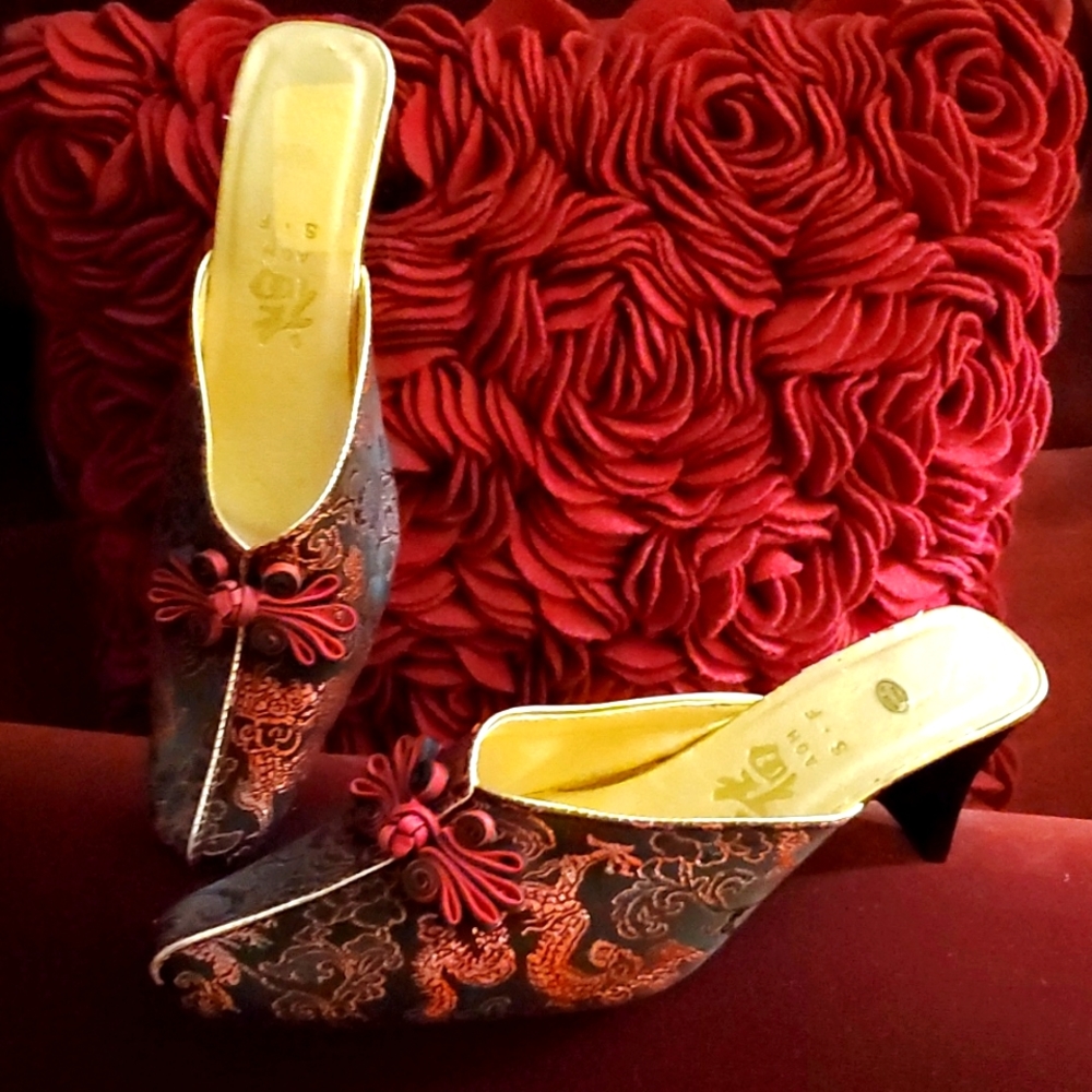 Chinese Style, Woman's Shoe, Size 7 1/2 - Picture 1 of 9